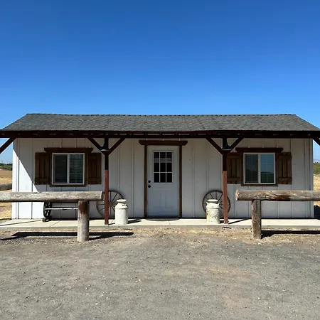 Adorable One Bedroom Cottage